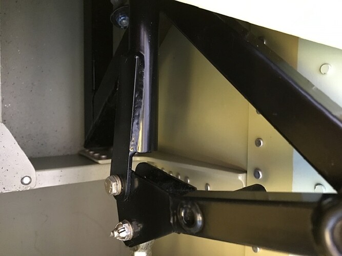 Aileron Link RT Side Interference Sm.jpg