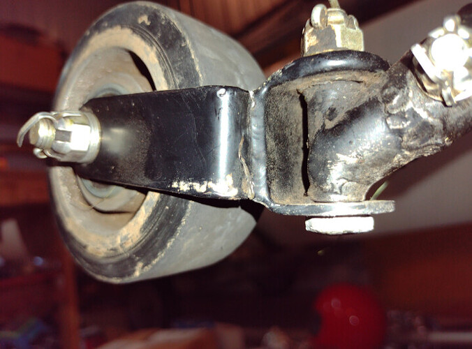 cracked tw bracket on airplane