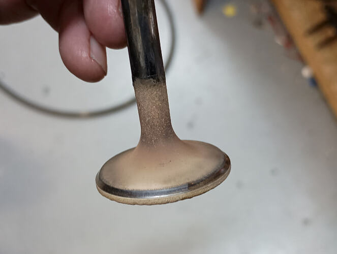 exhaust valve 4