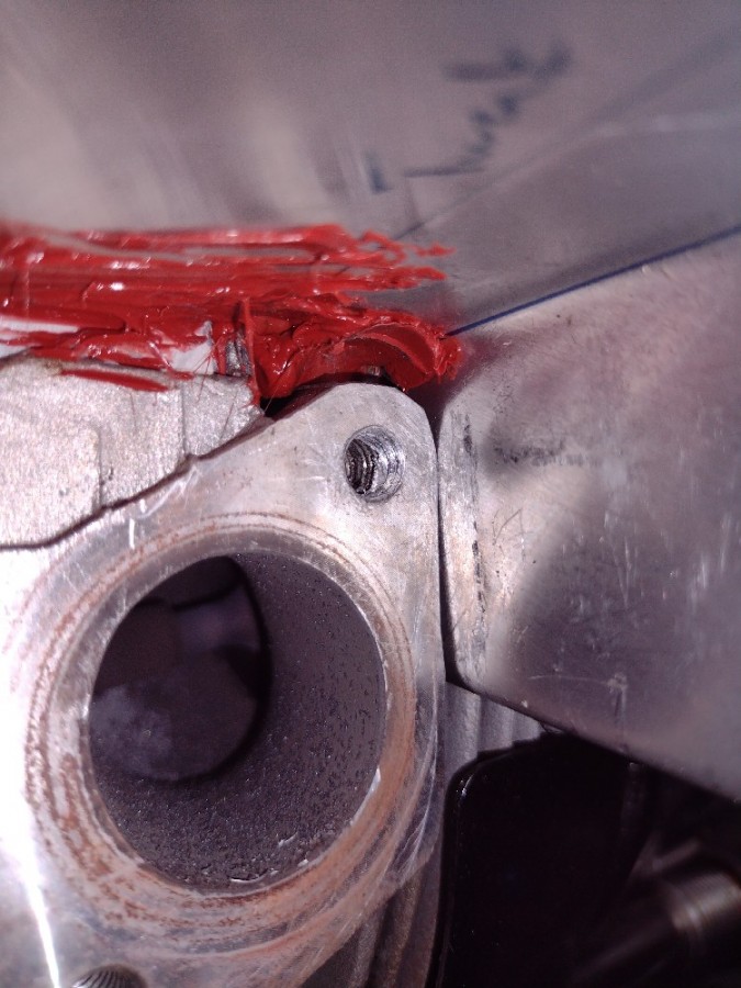 buggered exhaust hole.jpg (183 KiB) Viewed 1153 times buggered exhaust hole.jpg